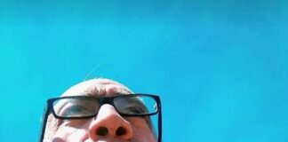 José Luis Ochoa: “Las flores representan una ofrenda sutil para los sentidos del poeta”