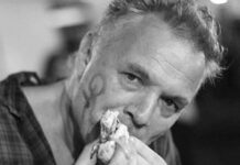 Juan Imassi: “Si no vas a la marcha del 24M este libro no quiere que lo leas”