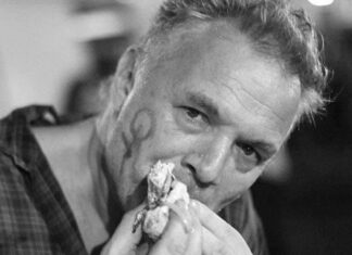 Juan Imassi: “Si no vas a la marcha del 24M este libro no quiere que lo leas”